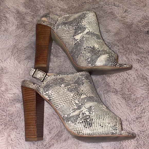 Heels - Picture 4 of 4